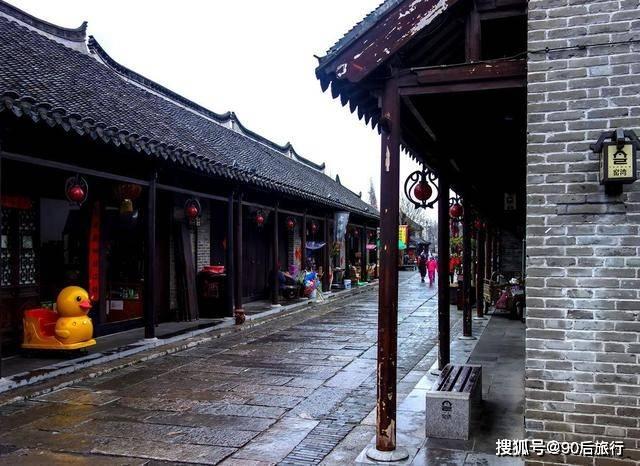 广电记者探访：理发店开启“春节模式”